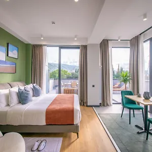 https://qstay-gratus.alltbilisihotels.com