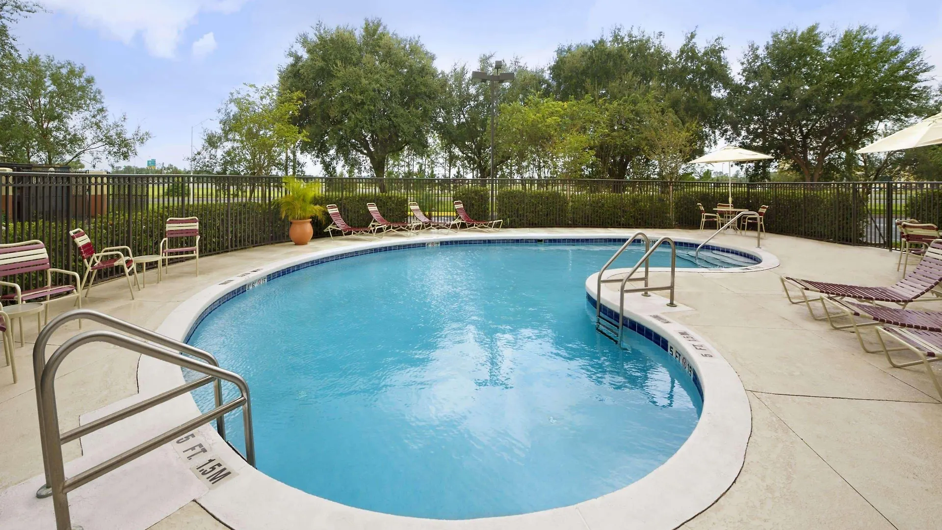 Ramada By Wyndham Suites Orlando Airport- Free Airport Shuttle 3*,
