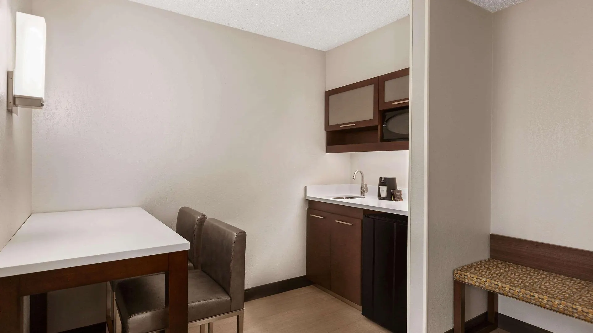 Ramada By Wyndham Suites Orlando Airport- Free Airport Shuttle Hotel