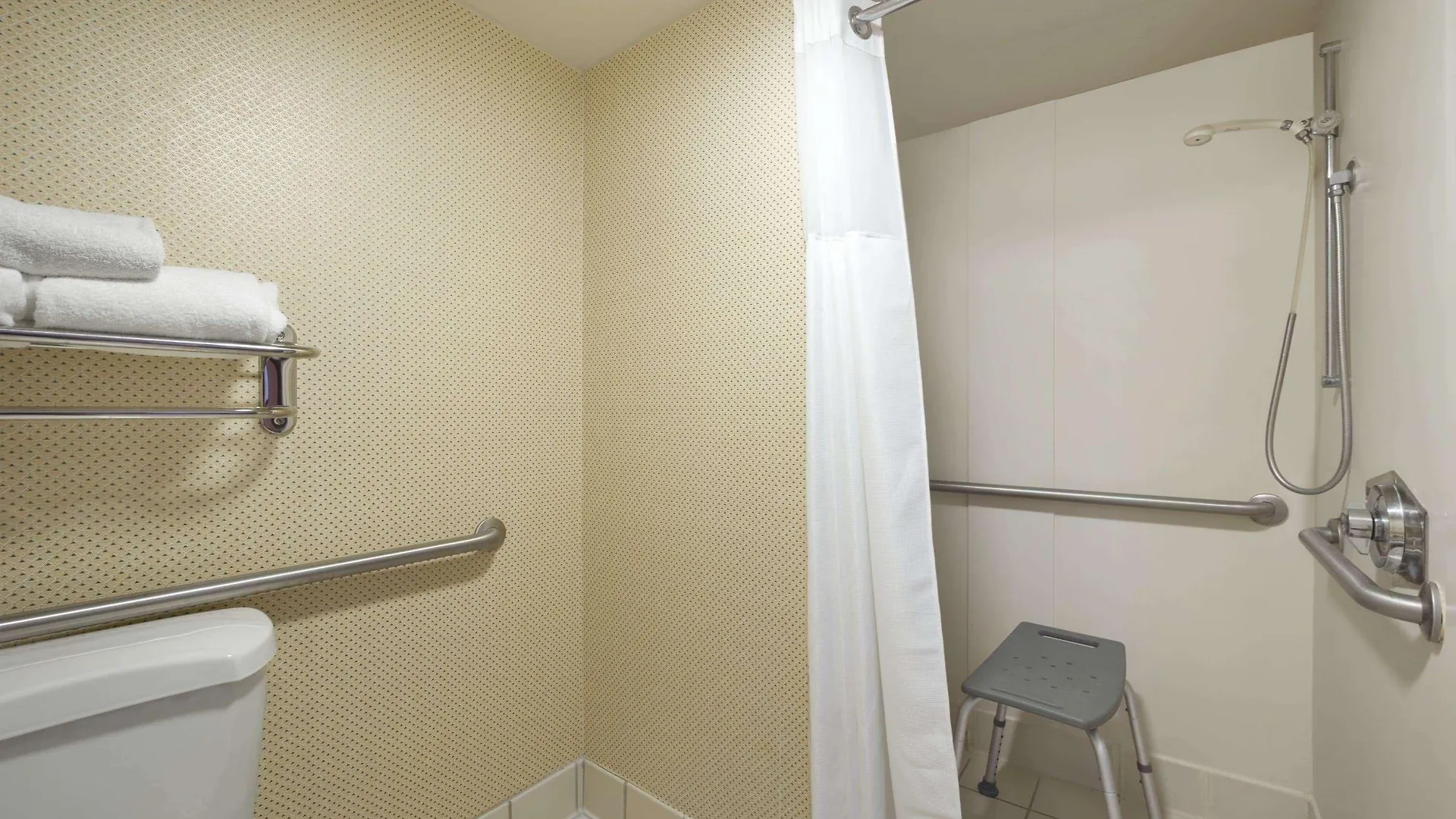 *** Hotel Ramada By Wyndham Suites Orlando Airport- Free Airport Shuttle United States
