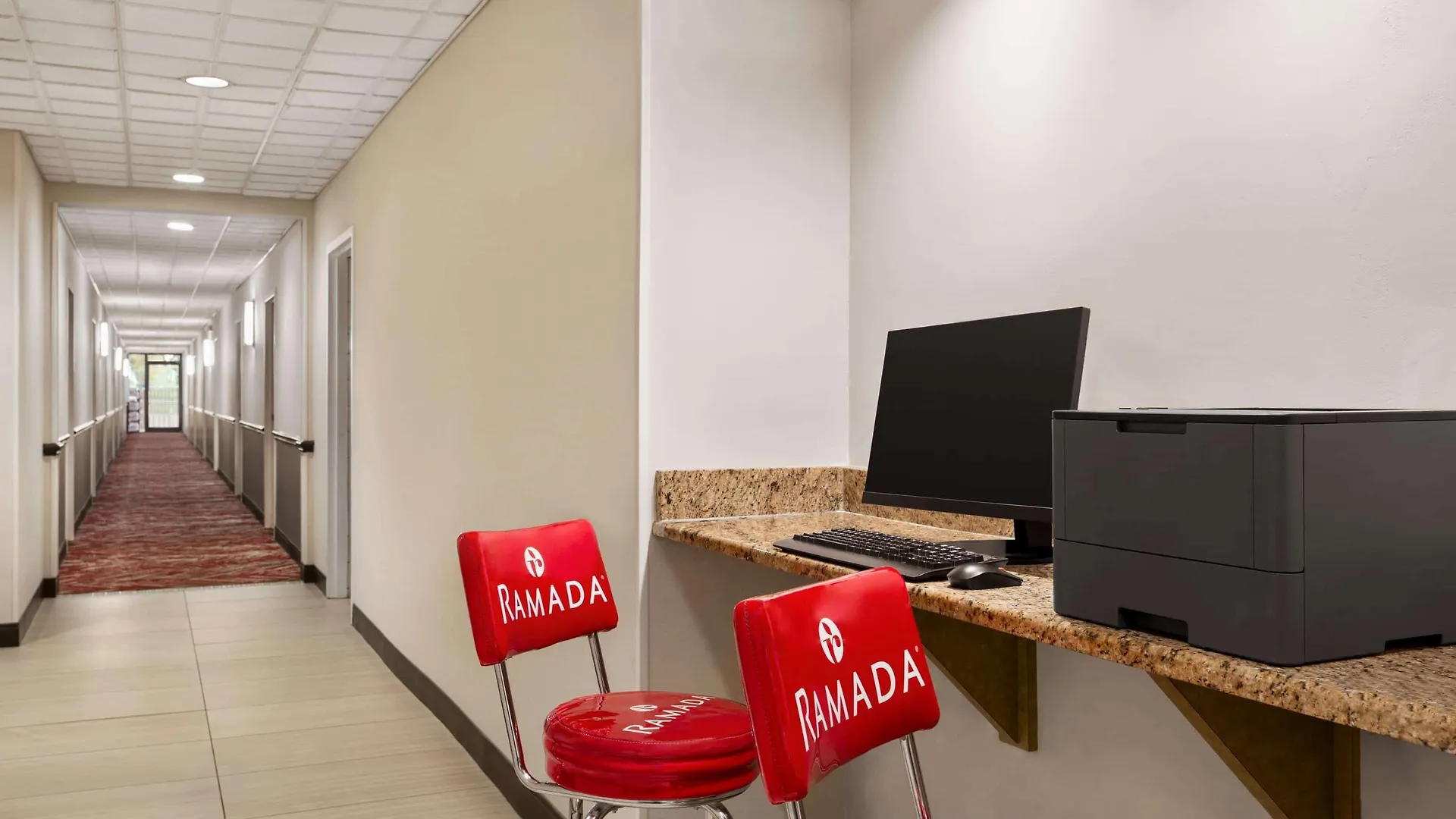 Ramada By Wyndham Suites Orlando Airport- Free Airport Shuttle