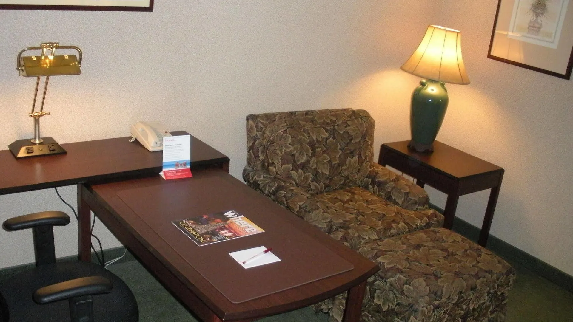 Ramada By Wyndham Suites Orlando Airport- Free Airport Shuttle Hotel