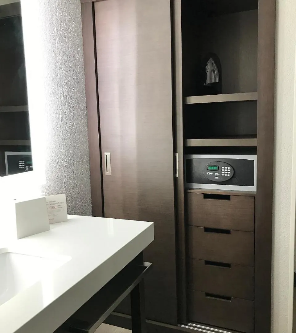 Ramada By Wyndham Suites Orlando Airport- Free Airport Shuttle Hotel